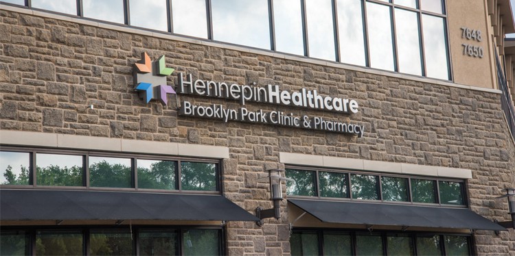 Featured-photo-Brooklyn-Park-Clinic-exterior